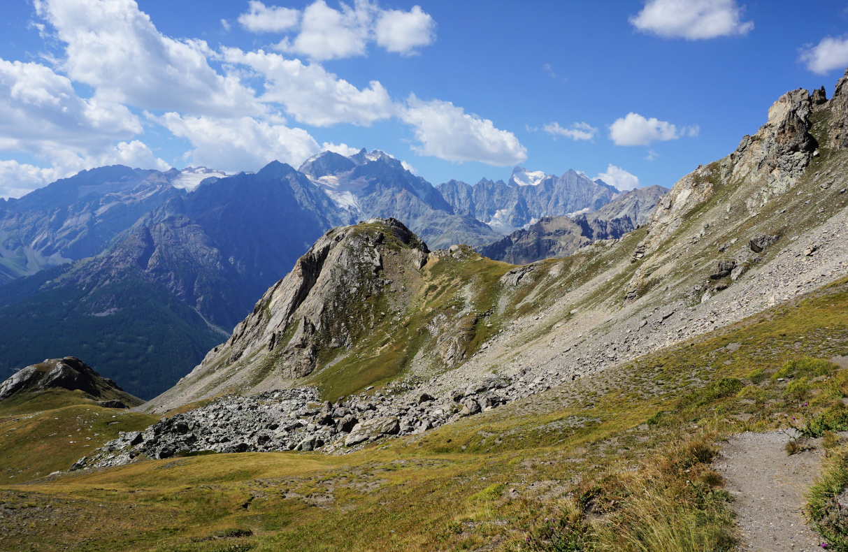 Viewing Les Ecrins from Col de l'Aguillette