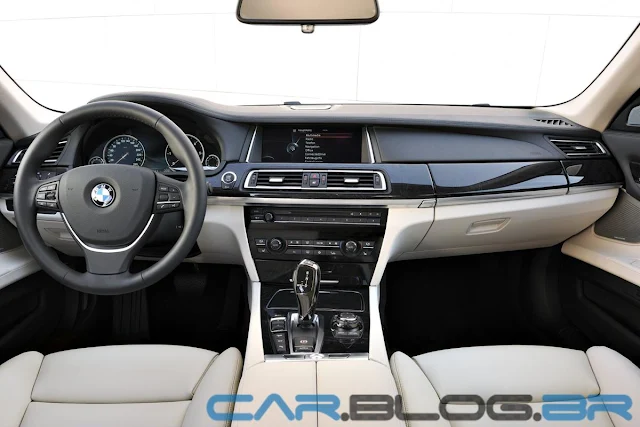 Novo BMW Série 7 2012 - interior painel 