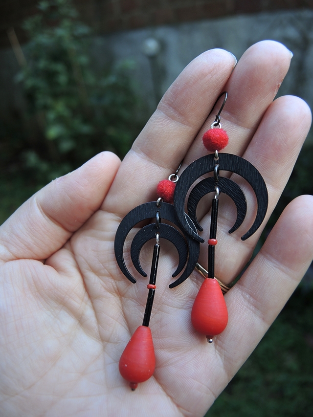 DIY oorbellen/earrings "Dark Moon"