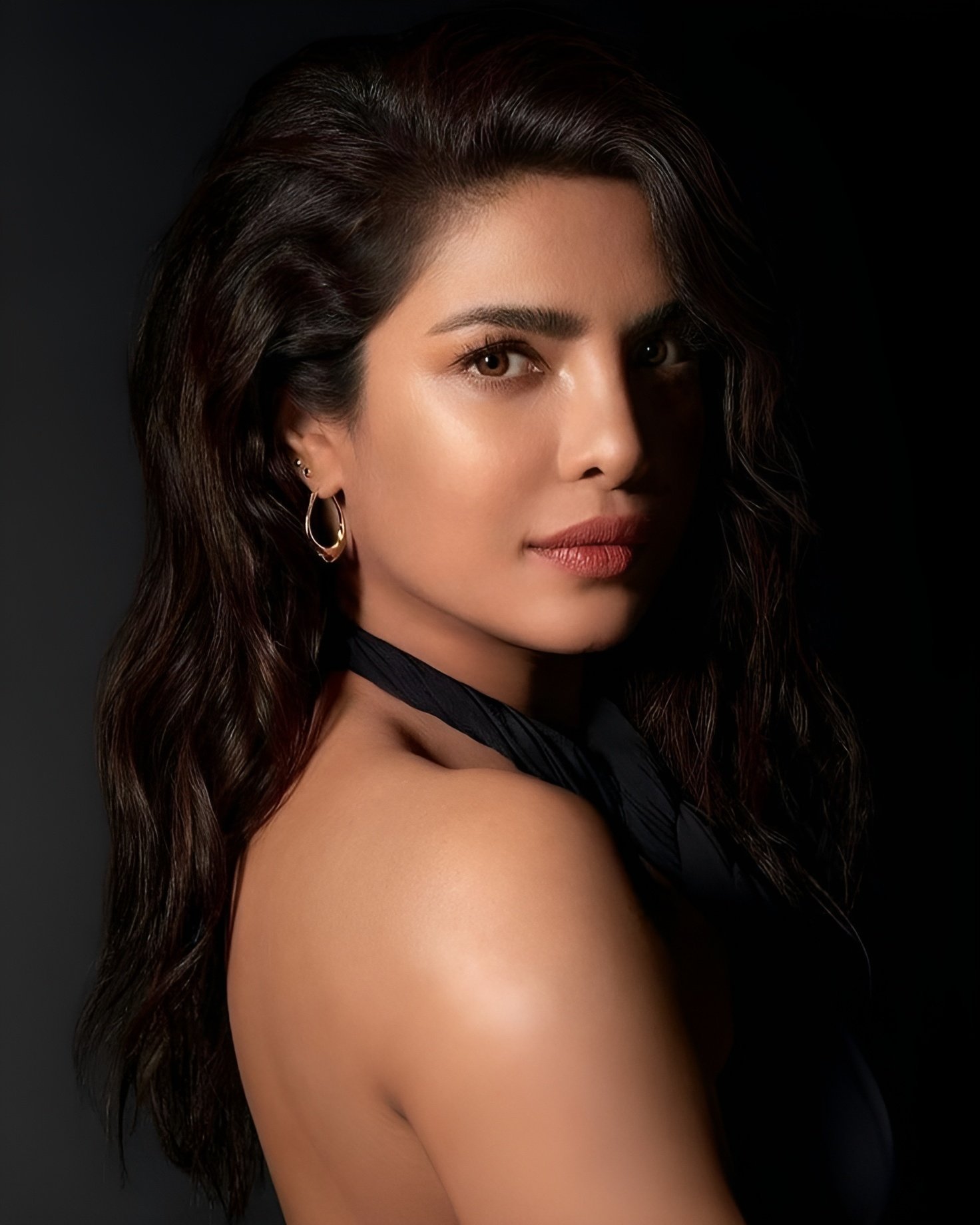 Priyanka Chopra HD UHD High Re-Solution Photo