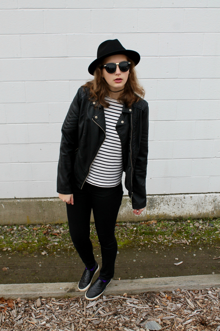 Parisian outfit - striped Breton, black leather jacket, black skinny jeans, black fedora and black leather slip on sneakers