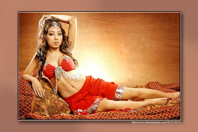 Hot Indian Model Sarmi Karati Seductive Photoshoot