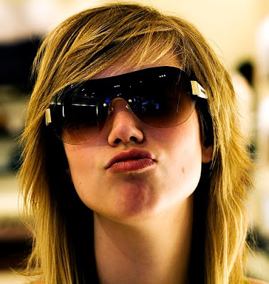 Cute shaggy hairstyles for women in winter 2010