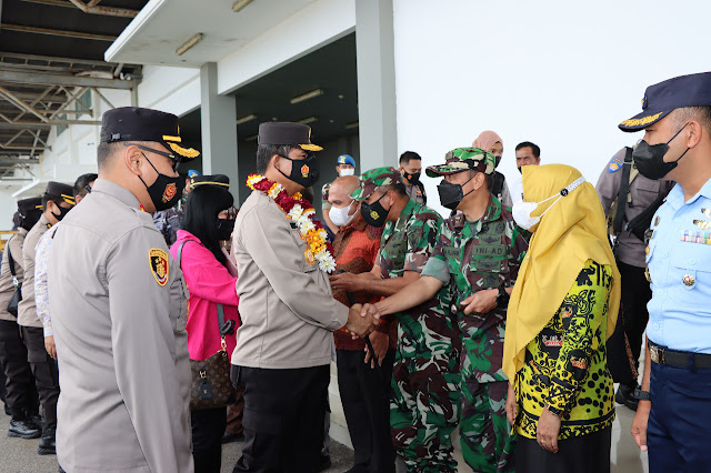 Kapolres bersama Forkopimda Natuna Menyambut Wakapolda Kepri yang Melakukan Kunker ke Polres Natuna