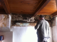 Renovation project - Pointing a wall and removing lead pipes in France