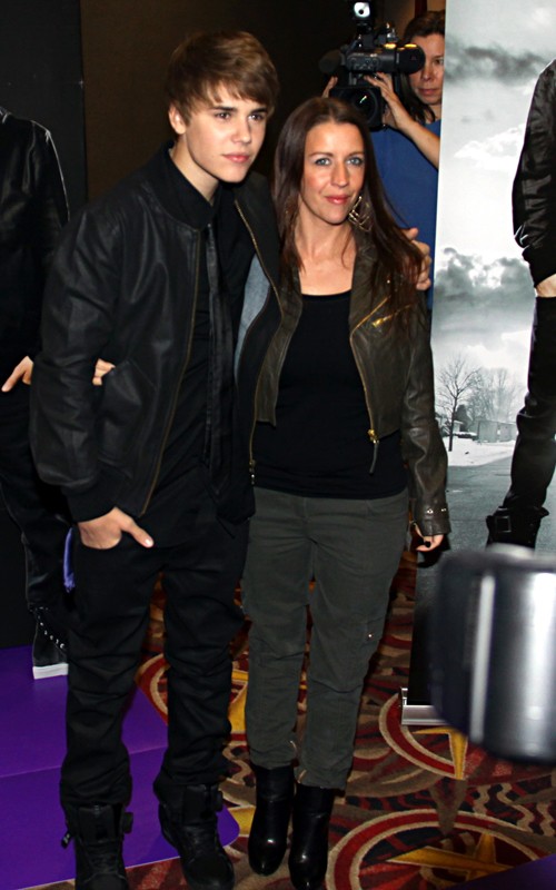 justin bieber pictures 2011 february. Justin Bieber Premieres quot;Never