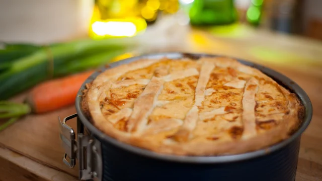 Torta de Frango com Massa de Maionese Receita Fácil Salgada