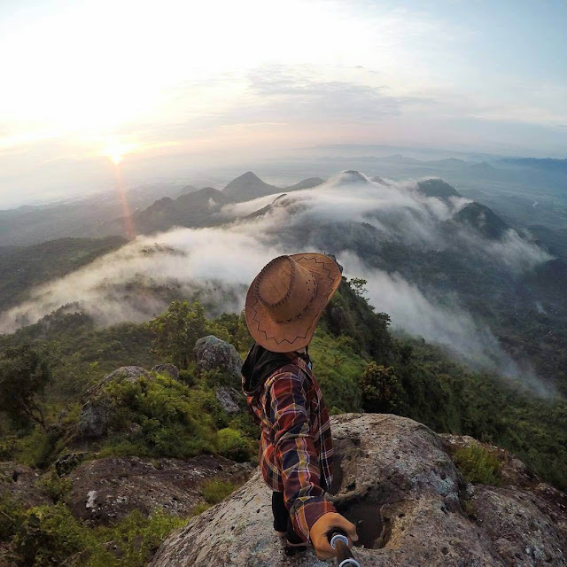 foto bukit cumbri wonogiri