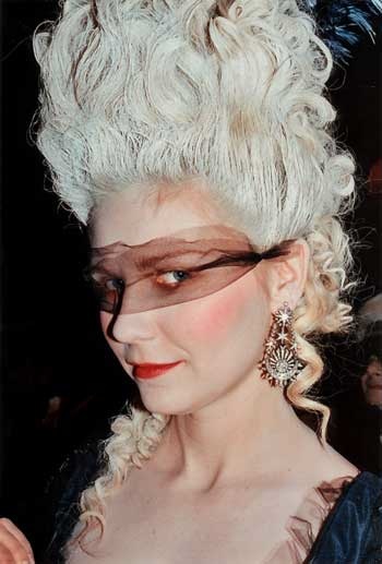 Kirsten dunst as marie antoinette