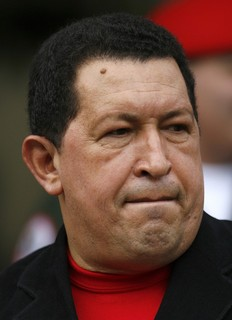 Encuesta refleja un alto rechazo a planes de Chávez