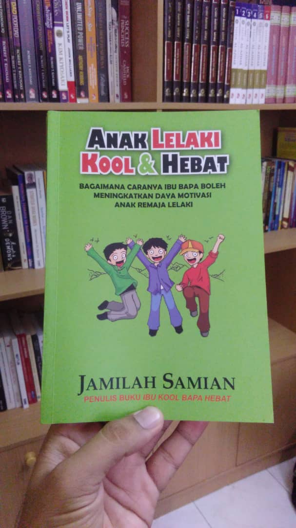 DUNIA BUKU : ANAK LELAKI KOOL DAN HEBAT