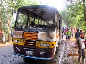 ‘সরকারের বিরুদ্ধে সর্বাত্মক প্রতিরোধ গড়ে তুলুন’ -রিজভী, কুলাউড়ায় বাসে অগ্নিসংযোগ , মহাখালীতে প্রাইভেটকারে আগুন