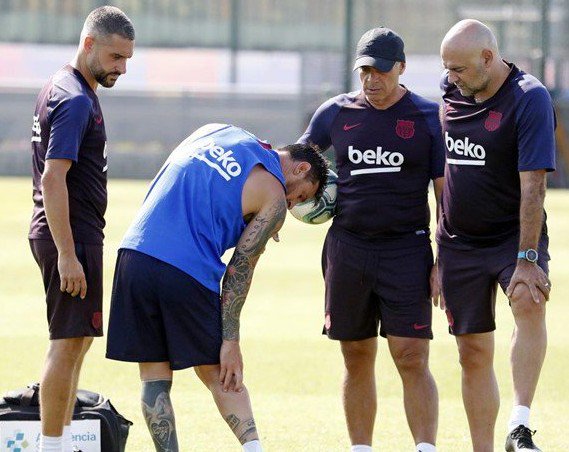 BIGNEWS! Messi Suffers Right Calf Injury In Training & Will Not Travel To USA