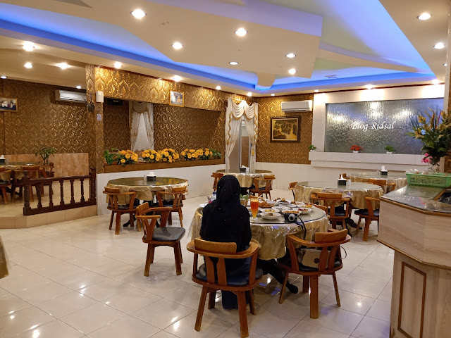 Restoran Simpang 3: Cita Rasa Minang, Melayu dan Modern - Ruangan