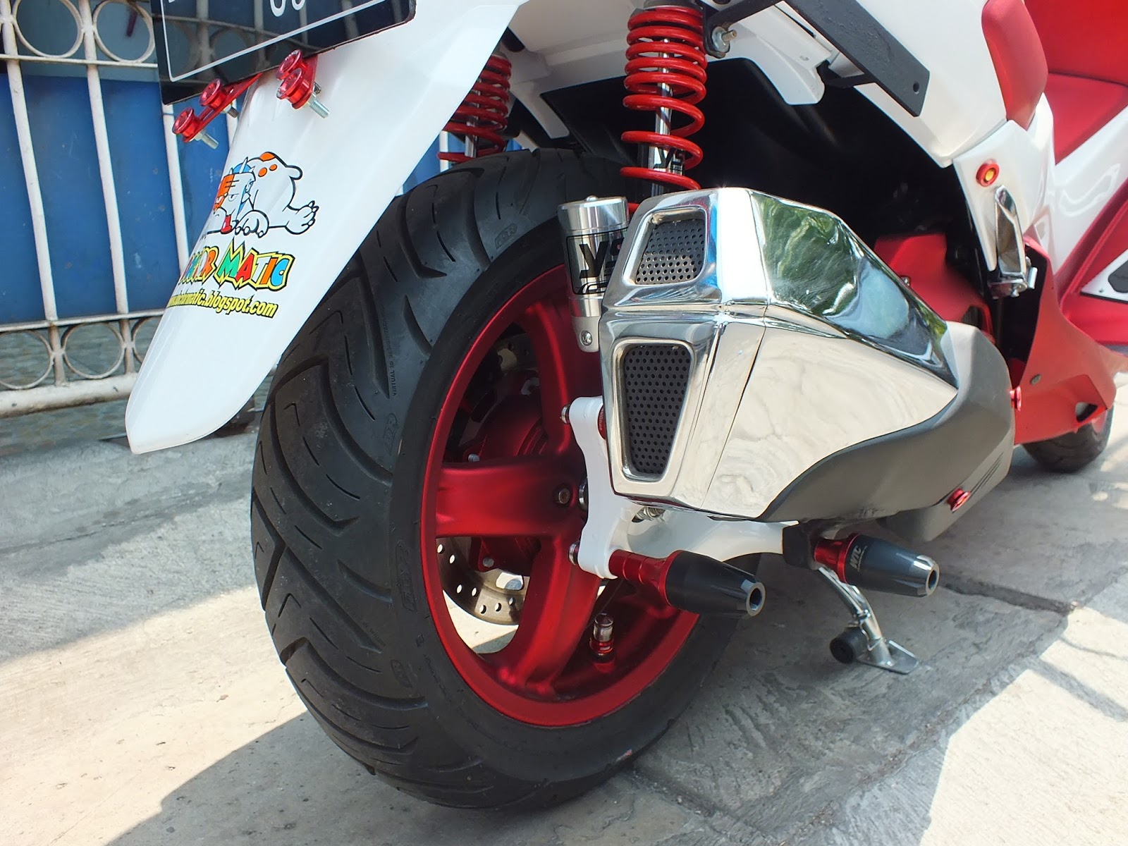 Ngecat MOTOR YAMAHA NMAX CUSTOM PAINT Putih Mutiara 