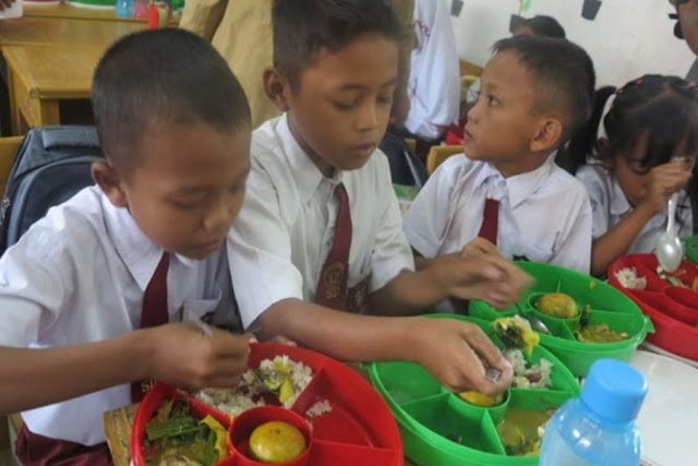 Prestasi Anak Dapat Diperbaiki dengan Gizi dan Lingkungan yang Baik Prestasi Anak Dapat Diperbaiki dengan Gizi dan Lingkungan yang Baik