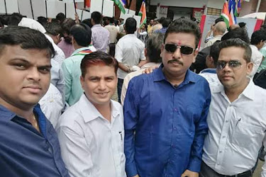 महाराष्ट्र नवनिर्माण सेना ने मुम्बई यूनिर्वसिटी कालीना कैंपस के बाहर किया प्रदर्शन