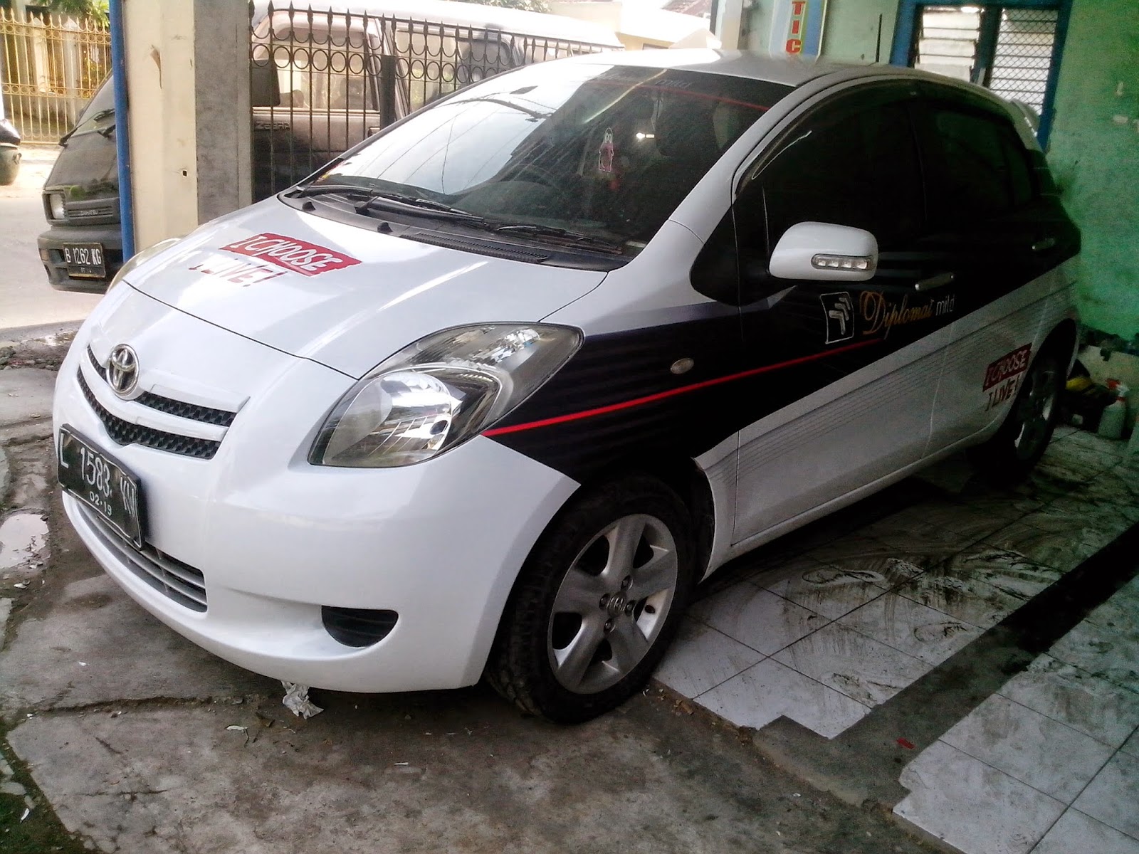  Cutting Sticker Mobil Yaris  Hitam Modifikasi Style