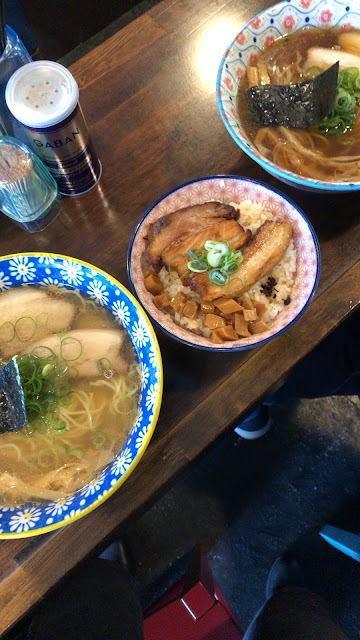 箱根駅伝　戸塚中継所　昭和レトロ　ラーメン　カミカゼ