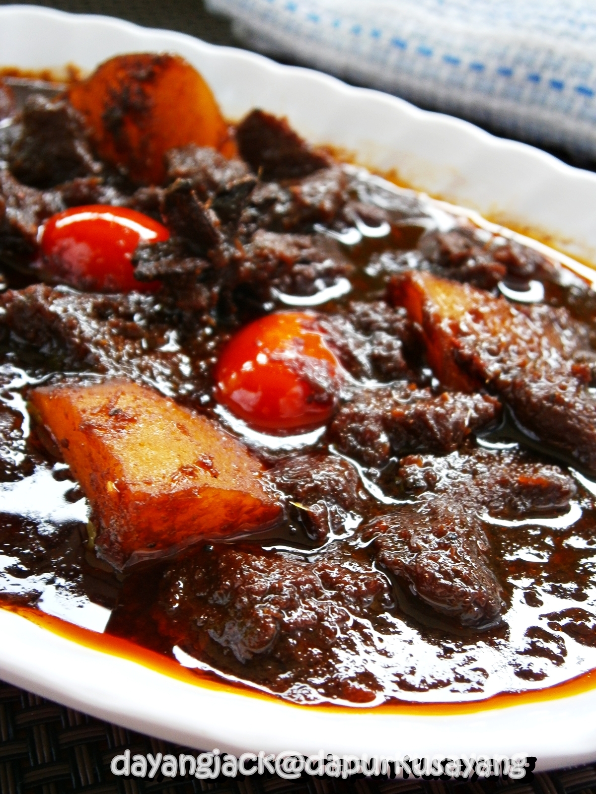 DapurKu SaYang: Daging Masak Kicap Berempah dan Berkerisik