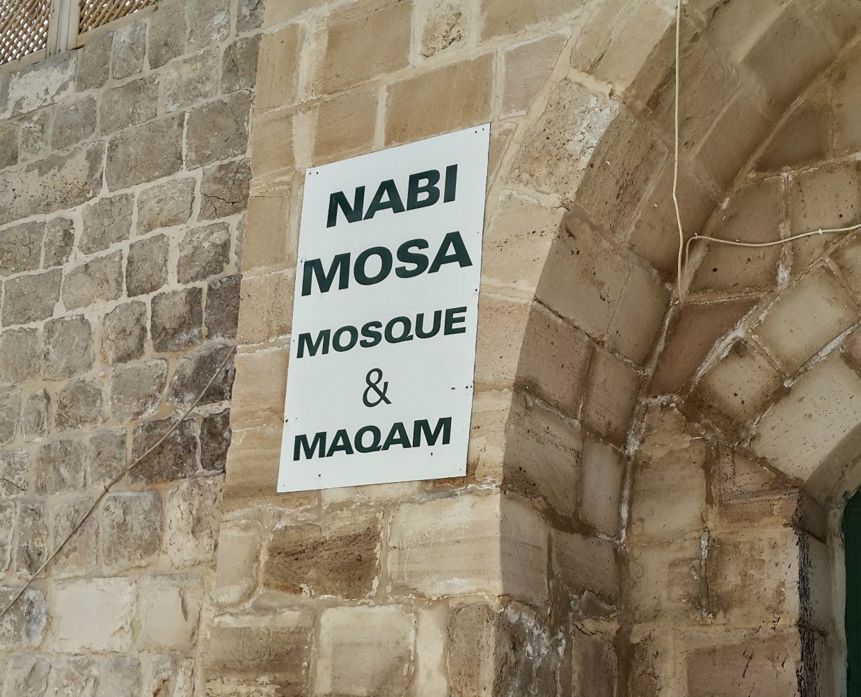 OUR WONDERFUL SIMPLE LIFE: Masjid dan Makam Nabi Musa