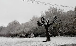 winter in de dolmen in Mourioux-Vieilleville