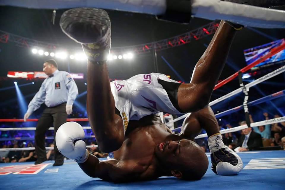 Bradley rolled over the floor after getting clipped by Pacquiao