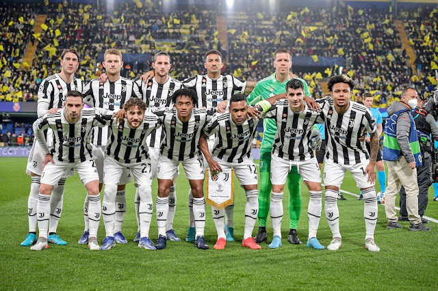 JUVENTUS F. C. Temporada 2021-22. Vlahovic, Matthijs de Ligt, Adrien Rabiot, Danilo, Wojciech Szczęsny. Mattia De Sciglio, Manuel Locatelli, Juan Cuadrado, Alex Sandro, Álvaro Morata, Weston McKennie. VILLARREAL C. F. 1 JUVENTUS F. C. 1 Martes 22/02/2022, 21:00 horas. Liga de Campeones de la UEFA, octavos de final, partido de ida. Villarreal, Castellón, España, estadio de La Cerámica: 17.686 espectadores. GOLES: 0-1: 1’, Dušan Vlahović. 1-1: 66’, Dani Parejo. ENTRENADORES: Villarreal CF: Unai Emery. Juventus de Turín: Massimiliano Allegri. ÁRBITRO: Daniel Siebert, Alemania.