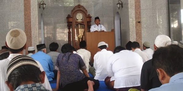 Contoh Khutbah Jum'at tentang Dosa Maksiat Aurat