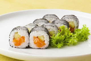 Norimaki Sushi (海苔巻き寿司)