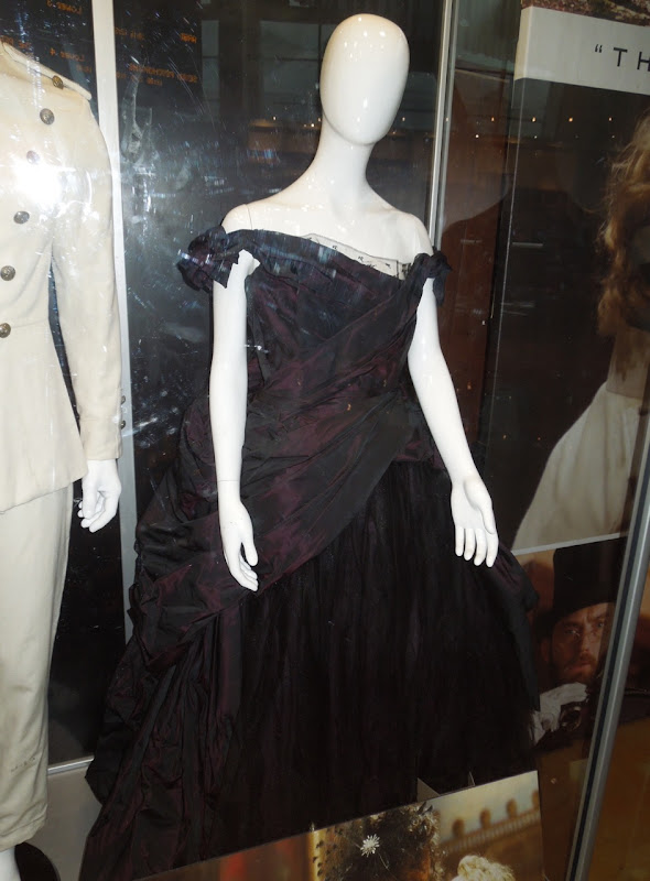 Keira Knightley Anna Karenina gown