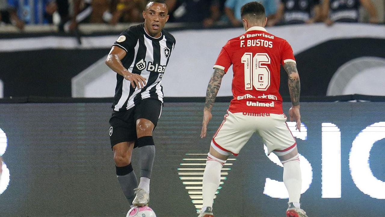 Botafogo recebe o Inter na abertura da 19ª rodada do Brasileiro