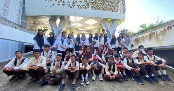 Budayakan Literasi Slb Ybsm Banda Aceh Kunjungi Perpustakaan Wilayah Aceh Humannesia