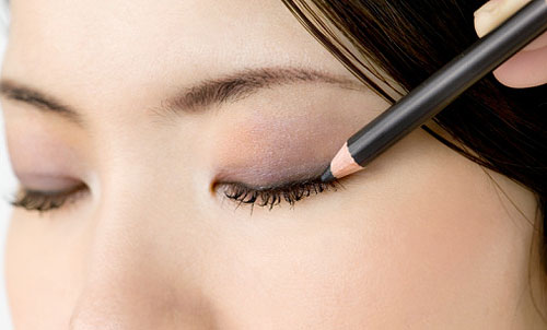 Tattoo Design Gallery: eyeshadow tips brown eyes