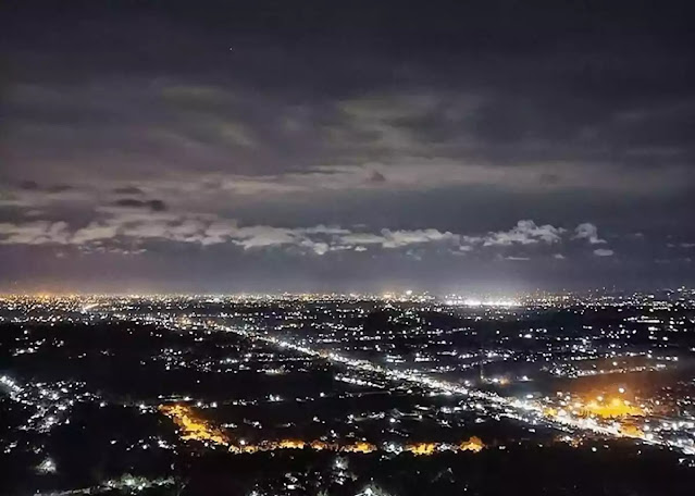 Panorama Yogyakarta di Atas Bukit Bintang