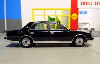 tomica limited vintage toyota century lv-n105a