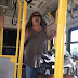 Mulher é presa após ataque racista em ônibus
