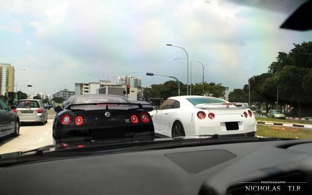 Black n White NISSAN GTR Spotted 127 AM Sg Exotic Spotter No comments