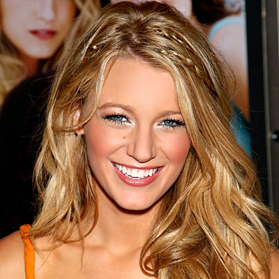 Curls or Straight… Forget Jennifer Aniston, Blake Lively has the most