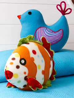 http://www.bhg.com/crafts/sewing/accessories/fleece-pillow-toys/