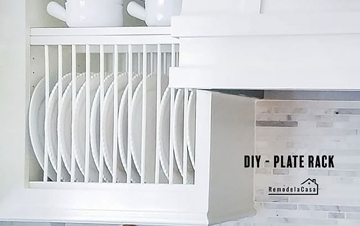 DIY - Inside Cabinet Plate Rack - Remodelando la Casa