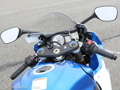 2009 Suzuki GSX-R600 : Reviews , Photo and Specification