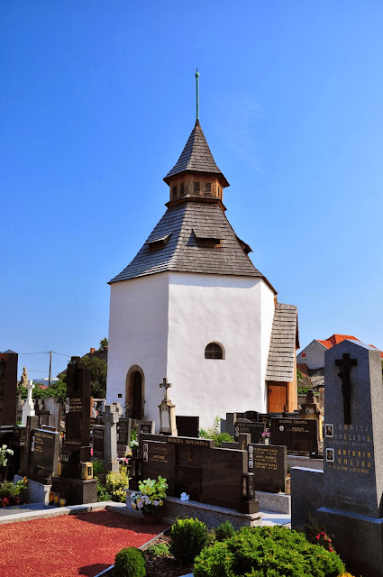 Staré Město, Uherské Hradiště - kościól późnoromański w dzielnicy Na Dedine