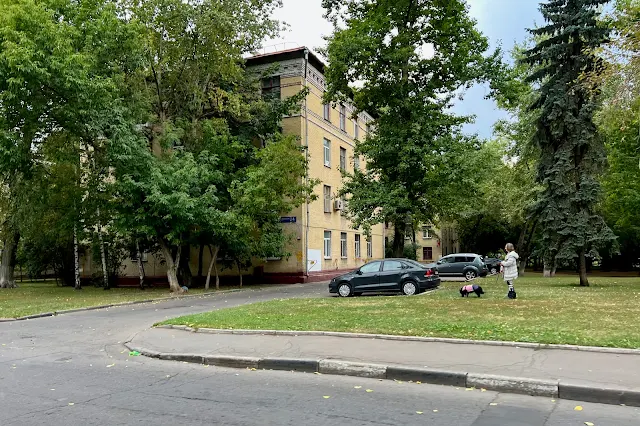 Шепелюгинская улица, Левый тупик, жилой дом 1957 года постройки