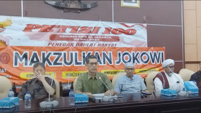 Petisi 100 Desak MPR dan DPR Makzulkan Jokowi