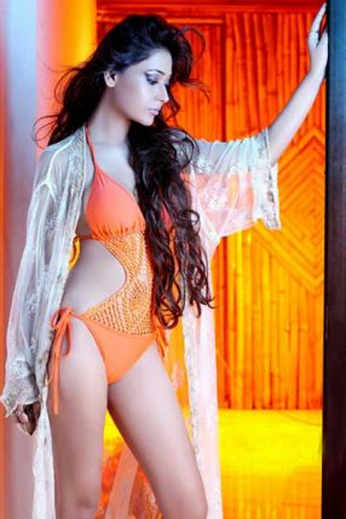 TV actress Sara Khan hot bikini photoshoot