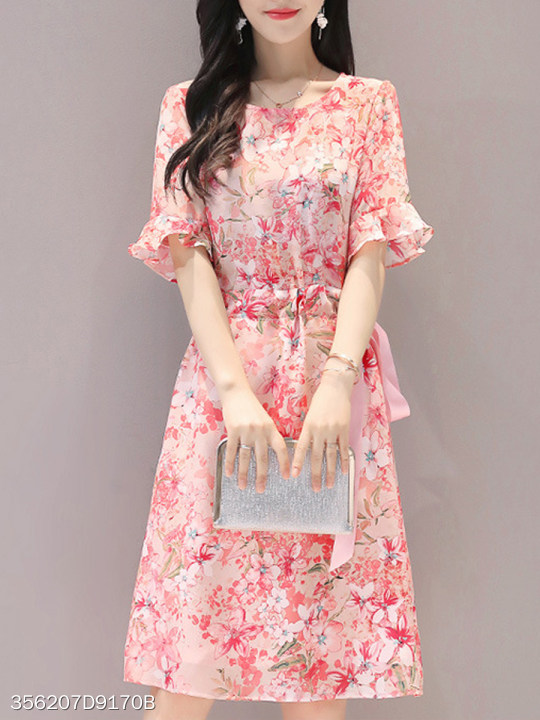 Round Neck Floral Printed Bell Sleeve Shift Dress