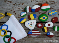 http://nontoygifts.com/flag-rocks-olympic-craft/