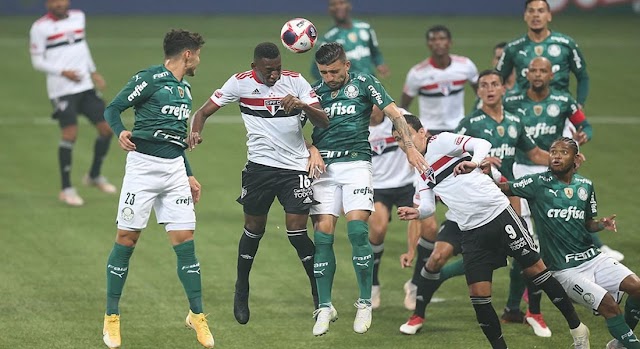 Com show de Veiga Palmeiras goleia São Paulo