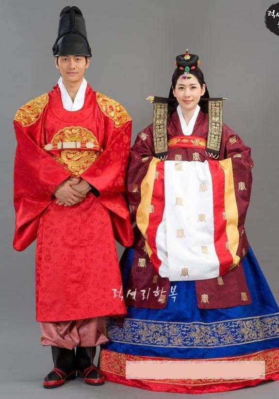 All About The Beautiful Korea  The Traditional  Costume  of 